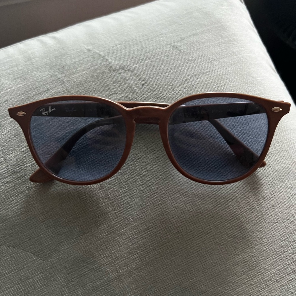 Brown ray bans with blue lenses